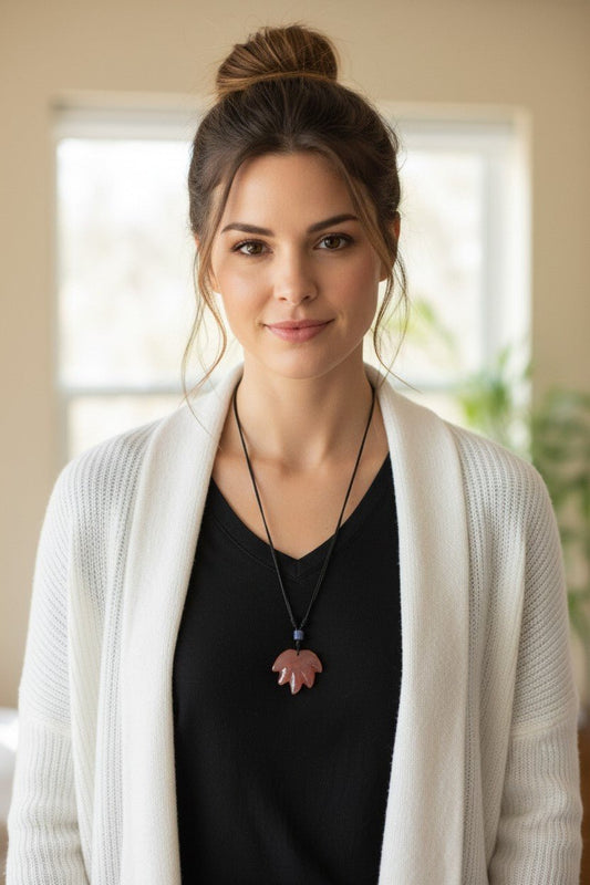 Collar "Vitalidad y Calma": Hoja de Cornalina y Sodalita, Armonía Única - My Cuqui Shop