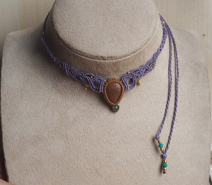 Collar/Choker Violeta con Gota de Piedra del Sol y Detalles en Acero Inoxidable Dorado - My Cuqui Shop #