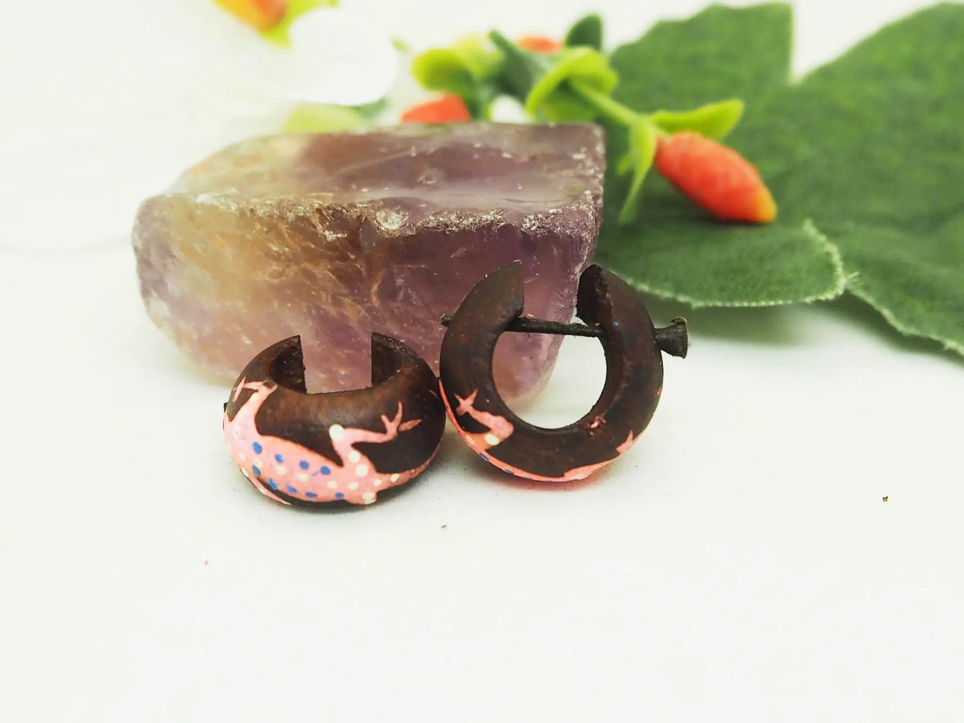 Pendiente de coco | Salamandra rosa - My Cuqui