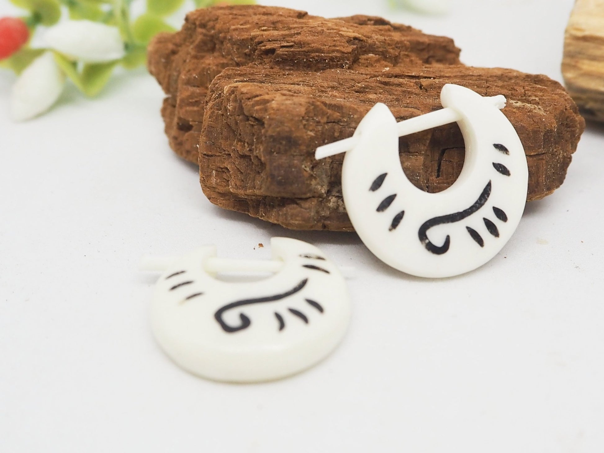 Pendientes de hueso Aros de hueso pintados - My Cuqui Shop #