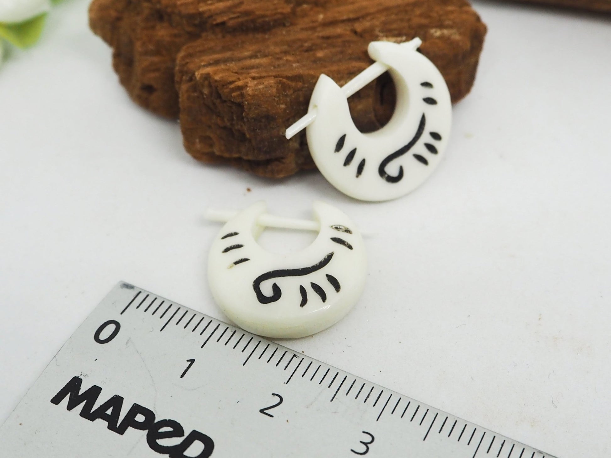 Pendientes de hueso Aros de hueso pintados - My Cuqui Shop #