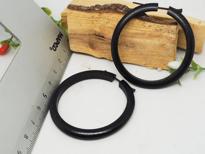 Pendientes Aros de madera color negro. Modelo light - My Cuqui Shop #