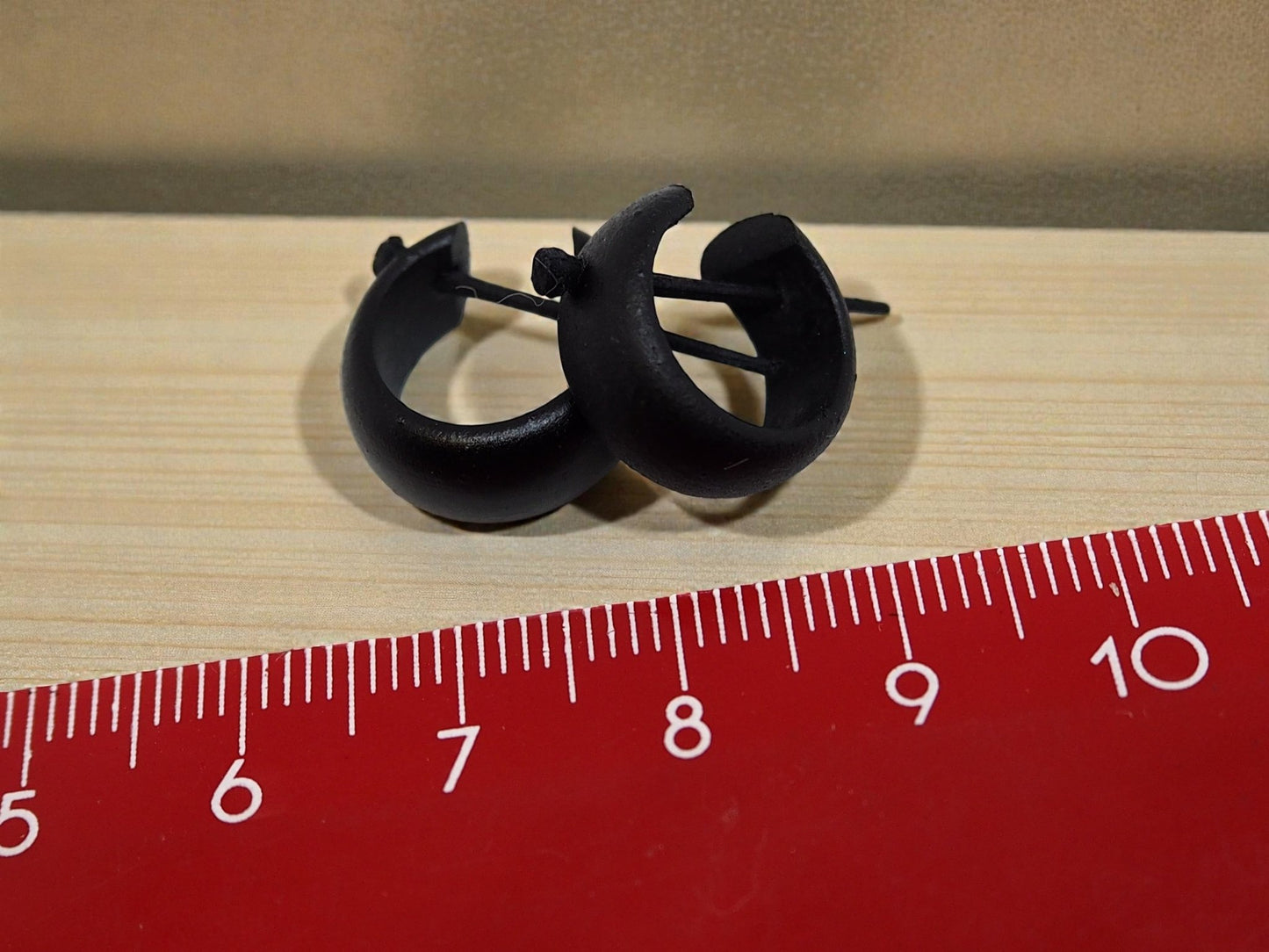 Pendientes de madera color negro - My Cuqui Shop