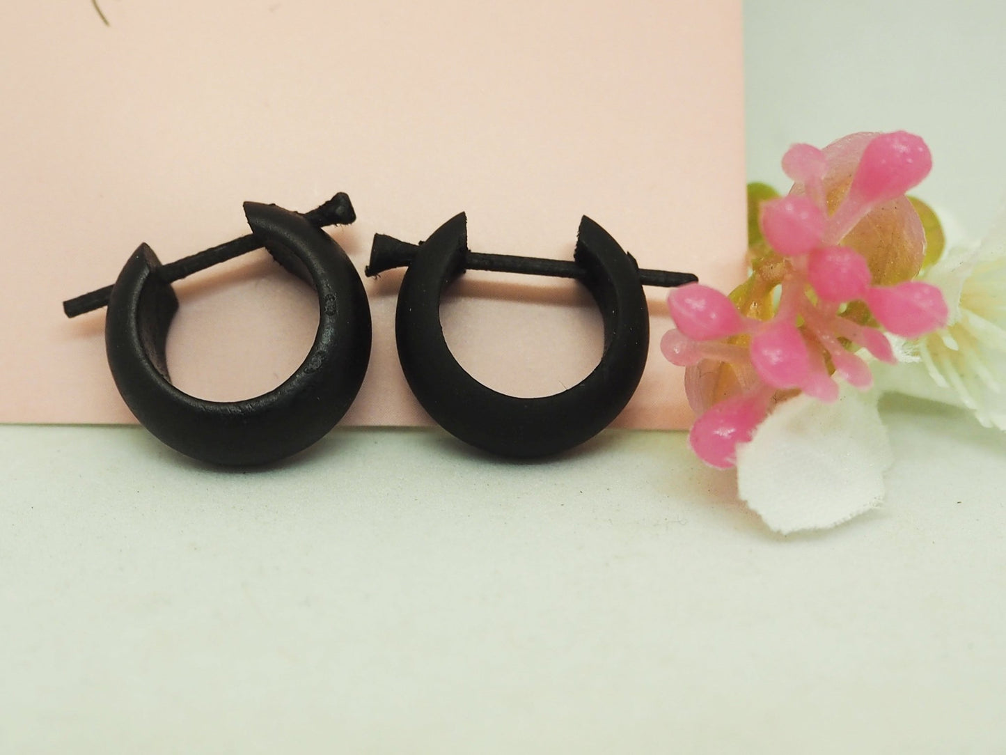 Pendientes de madera color negro - My Cuqui Shop