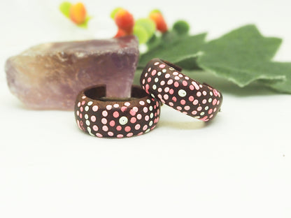 Pendientes de Madera. Pintados en tonos rosa - My Cuqui Shop #