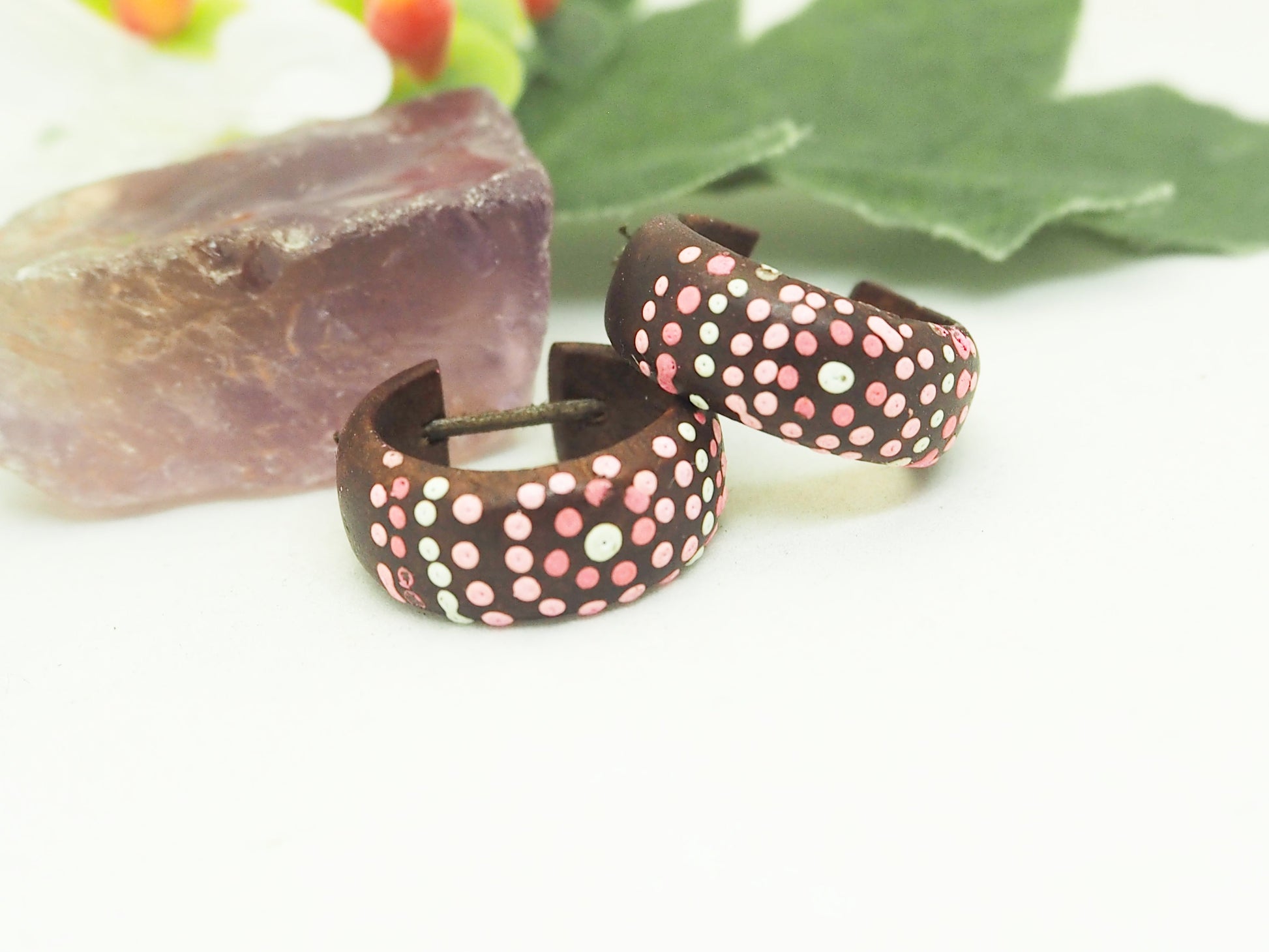 Pendientes de Madera. Pintados en tonos rosa - My Cuqui Shop #