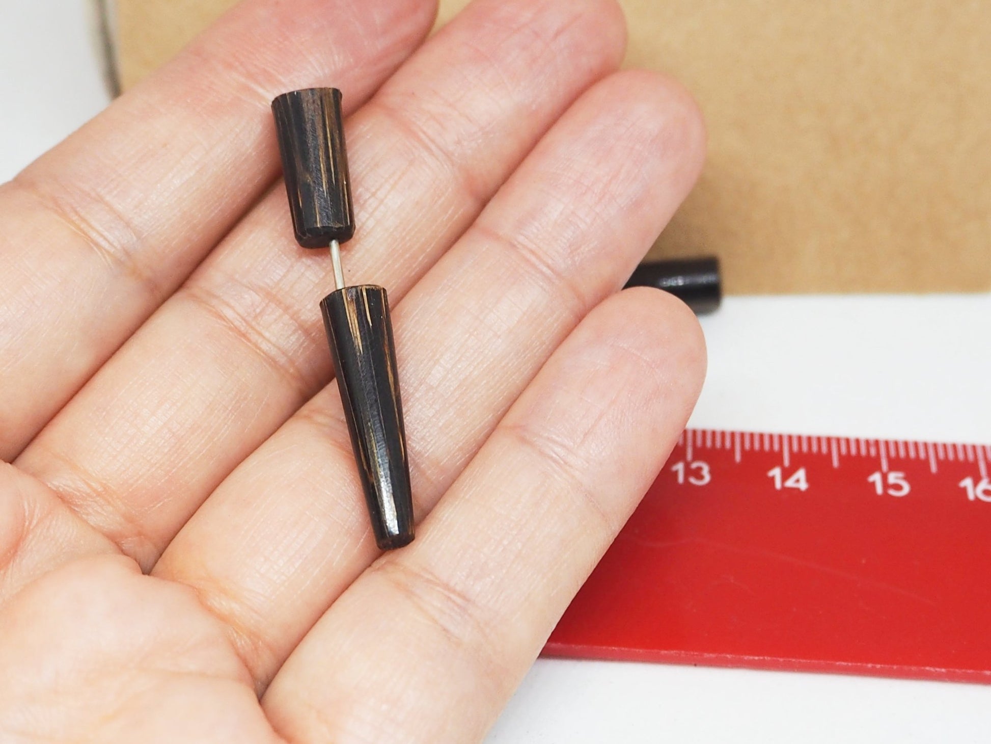 Pendientes Dilatadores Falsos (Fake Gauge) de Madera de Palmera Orgánica - My Cuqui Shop