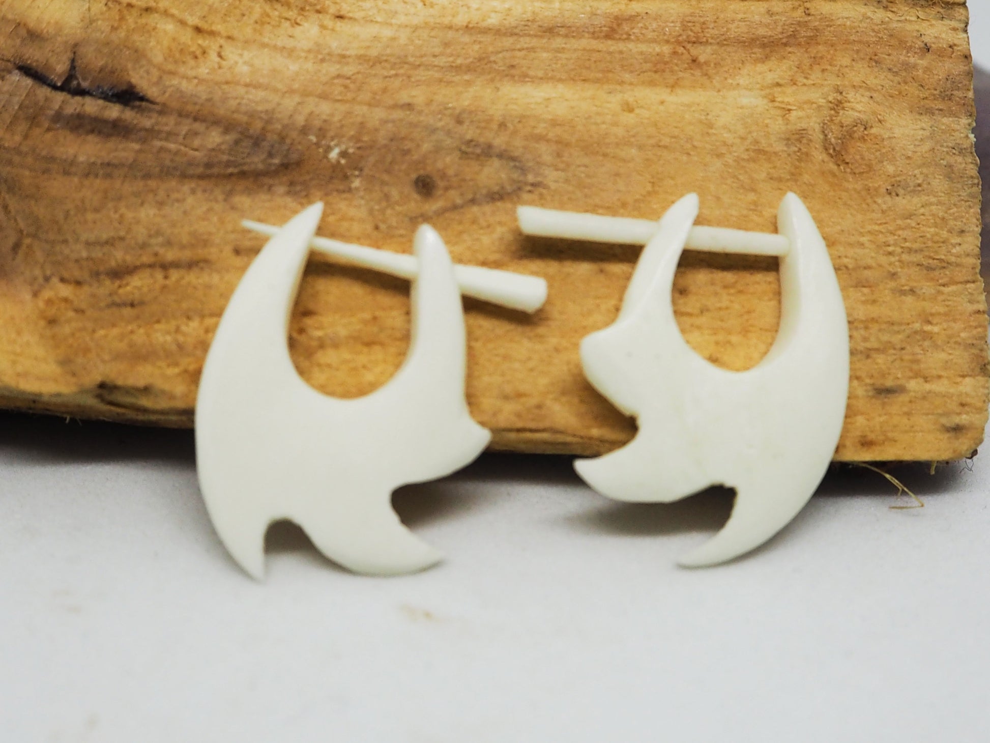 Pendientes Dilatadores Falsos (Fake Gauges) de Hueso de Yak | 100% Orgánicos, Sin Metal - My Cuqui Shop #