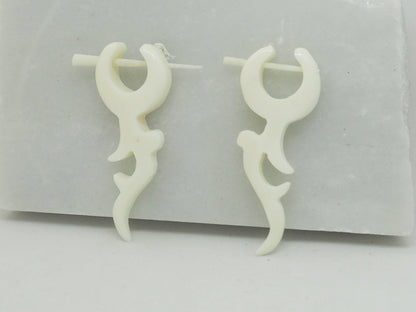 Pendientes Dilatadores Falsos (Fake Gauges) de Hueso de Yak Orgánico Tribal - My Cuqui Shop