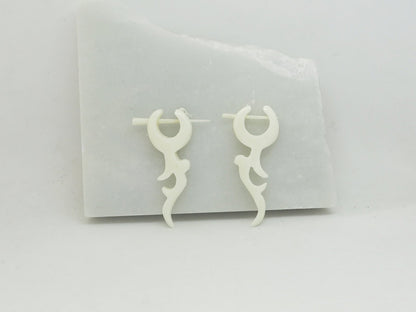 Pendientes Dilatadores Falsos (Fake Gauges) de Hueso de Yak Orgánico Tribal - My Cuqui Shop