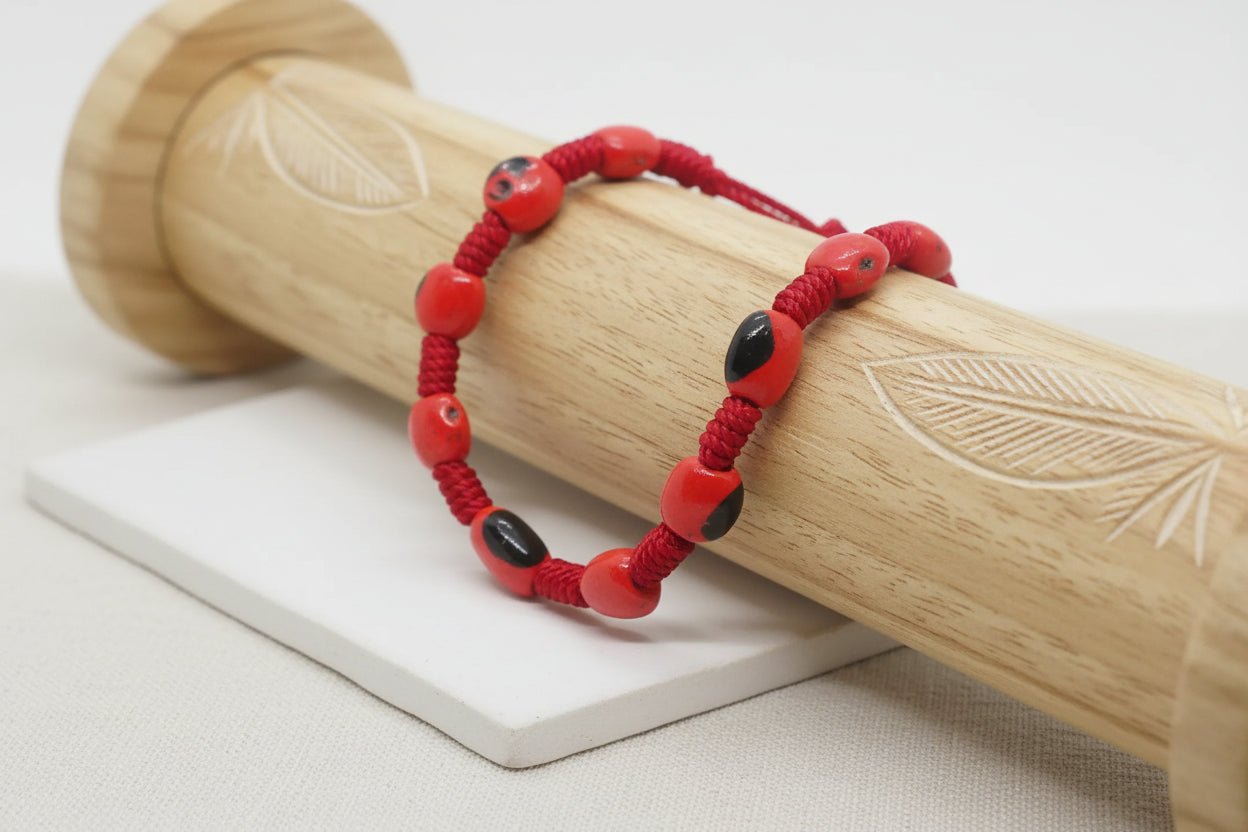 Pulsera Amuleto " Huay de la Suerte" en Hilo Rojo - dijes cerámica - My Cuqui Shop