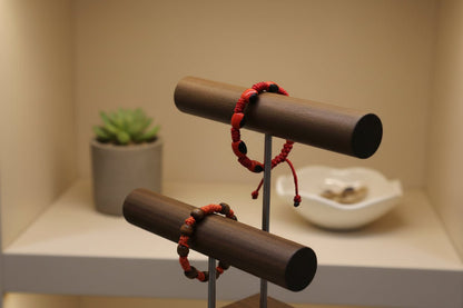 Pulsera Amuleto " Huay de la Suerte" en Hilo Rojo - dijes cerámica - My Cuqui Shop