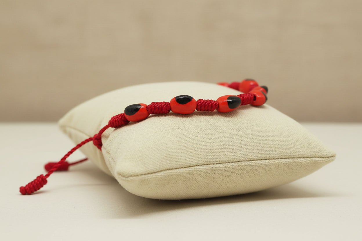 Pulsera Amuleto " Huay de la Suerte" en Hilo Rojo - dijes cerámica - My Cuqui Shop