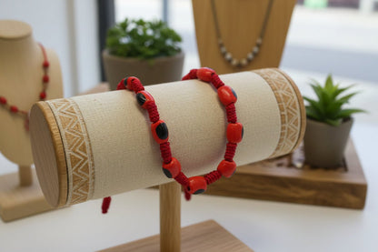 Pulsera Amuleto " Huay de la Suerte" en Hilo Rojo - dijes cerámica - My Cuqui Shop