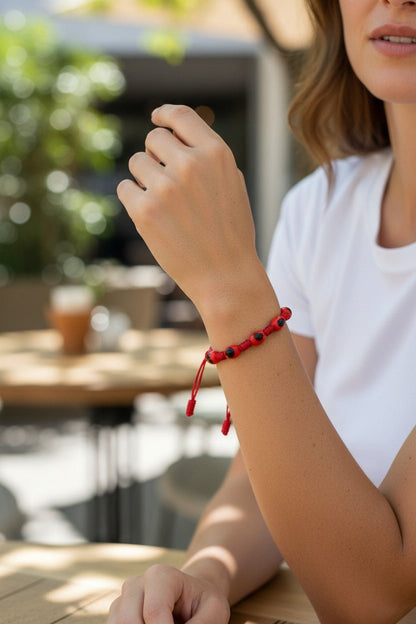 Pulsera Amuleto " Huay de la Suerte" en Hilo Rojo- dijes cerámica - My Cuqui Shop #