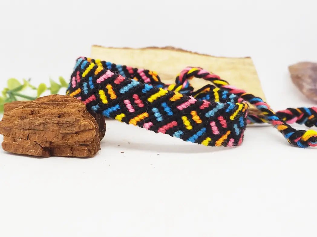 Pulsera Artesanal Única de Hilo de Algodón | Pieza Exclusiva Hecha a Mano - My Cuqui
