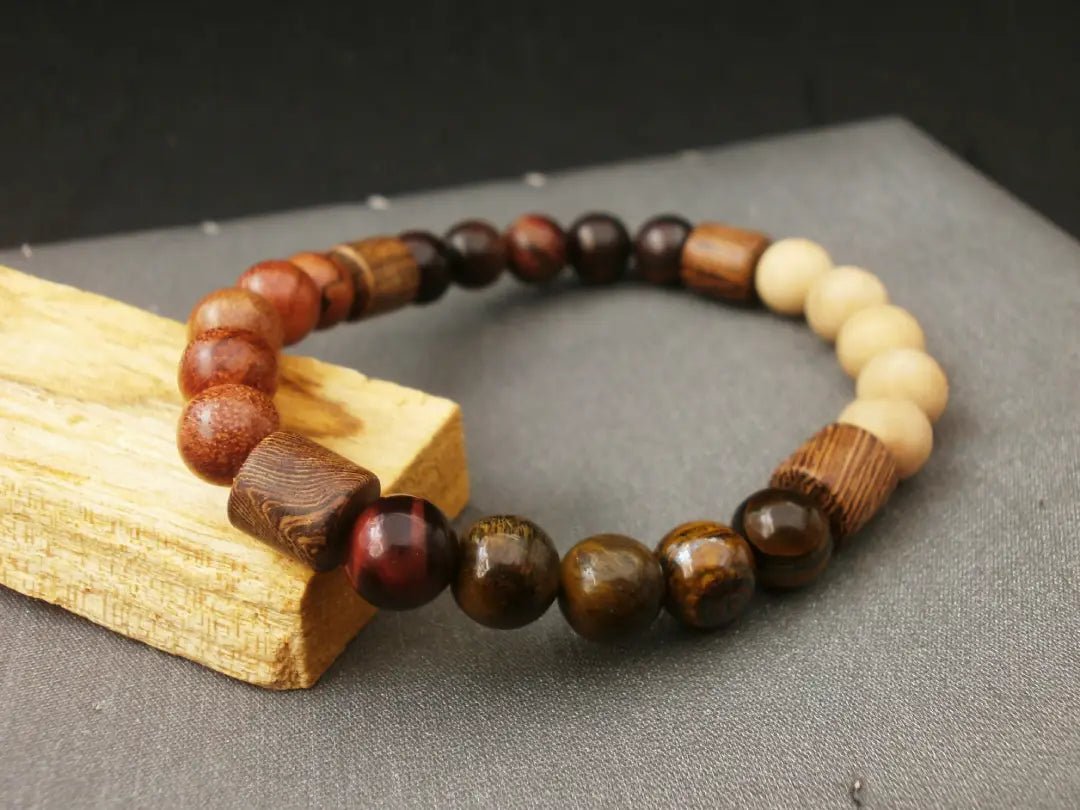 Pulsera de Éxito Orgánico: Ojo de Tigre Dual y Madera Sagrada para el Líder con Visión de Futuro - My Cuqui