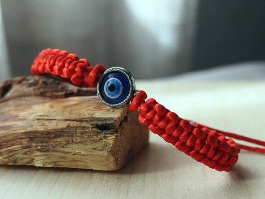 Pulsera de macramé roja con ojo turco - Amuleto - My Cuqui