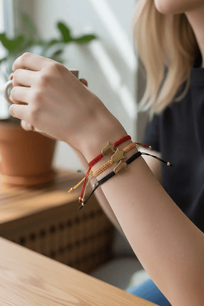 Pulsera "Renacer" de Tulipán Artesanal – Acero Inoxidable y Macramé (6 Colores) - My Cuqui