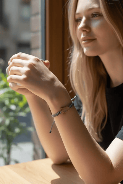 Pulsera "Renacer" de Tulipán Artesanal – Acero Inoxidable y Macramé (6 Colores) - My Cuqui