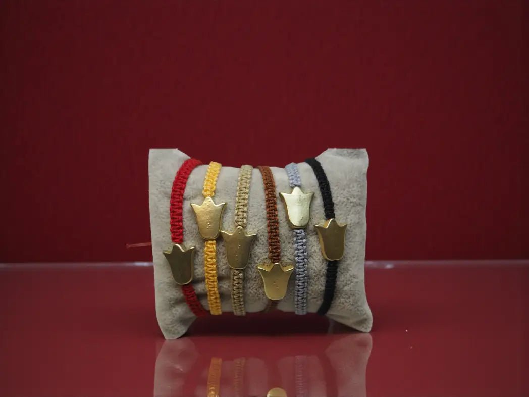 Pulsera "Renacer" de Tulipán Artesanal – Acero Inoxidable y Macramé (6 Colores) - My Cuqui