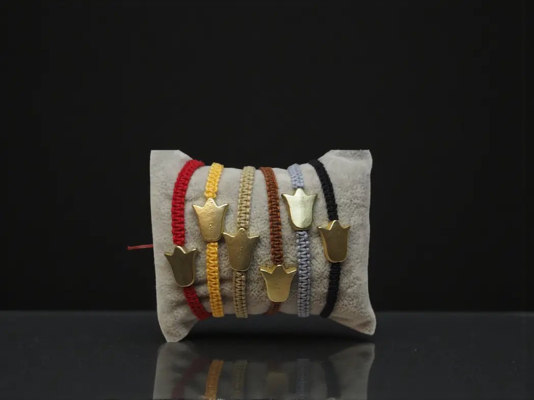 Pulsera "Renacer" de Tulipán Artesanal – Acero Inoxidable y Macramé (6 Colores) - My Cuqui