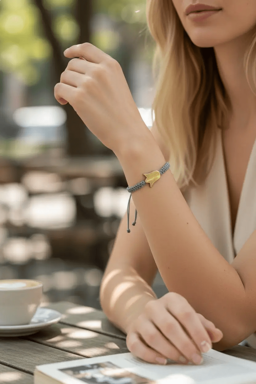 Pulsera "Renacer" de Tulipán Artesanal – Acero Inoxidable y Macramé (6 Colores) - My Cuqui