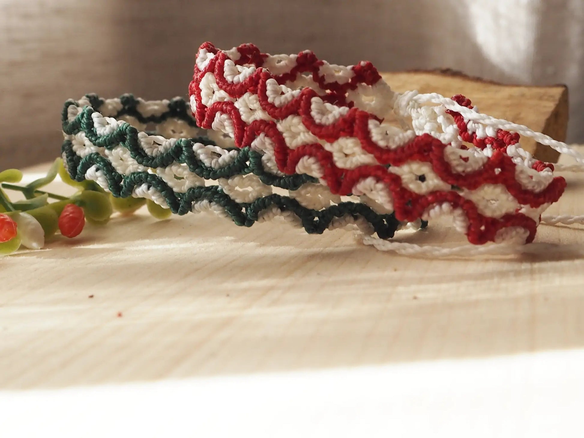 Pulsera Roja y Verde en hilo encerado - My Cuqui