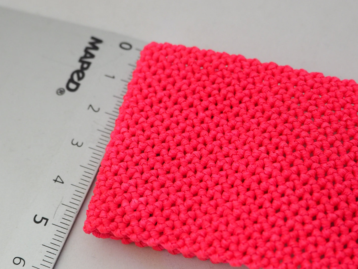 Pulseras Anchas de Macramé Fucsia Neón | Hilo Encerado Vibrante - My Cuqui Shop #