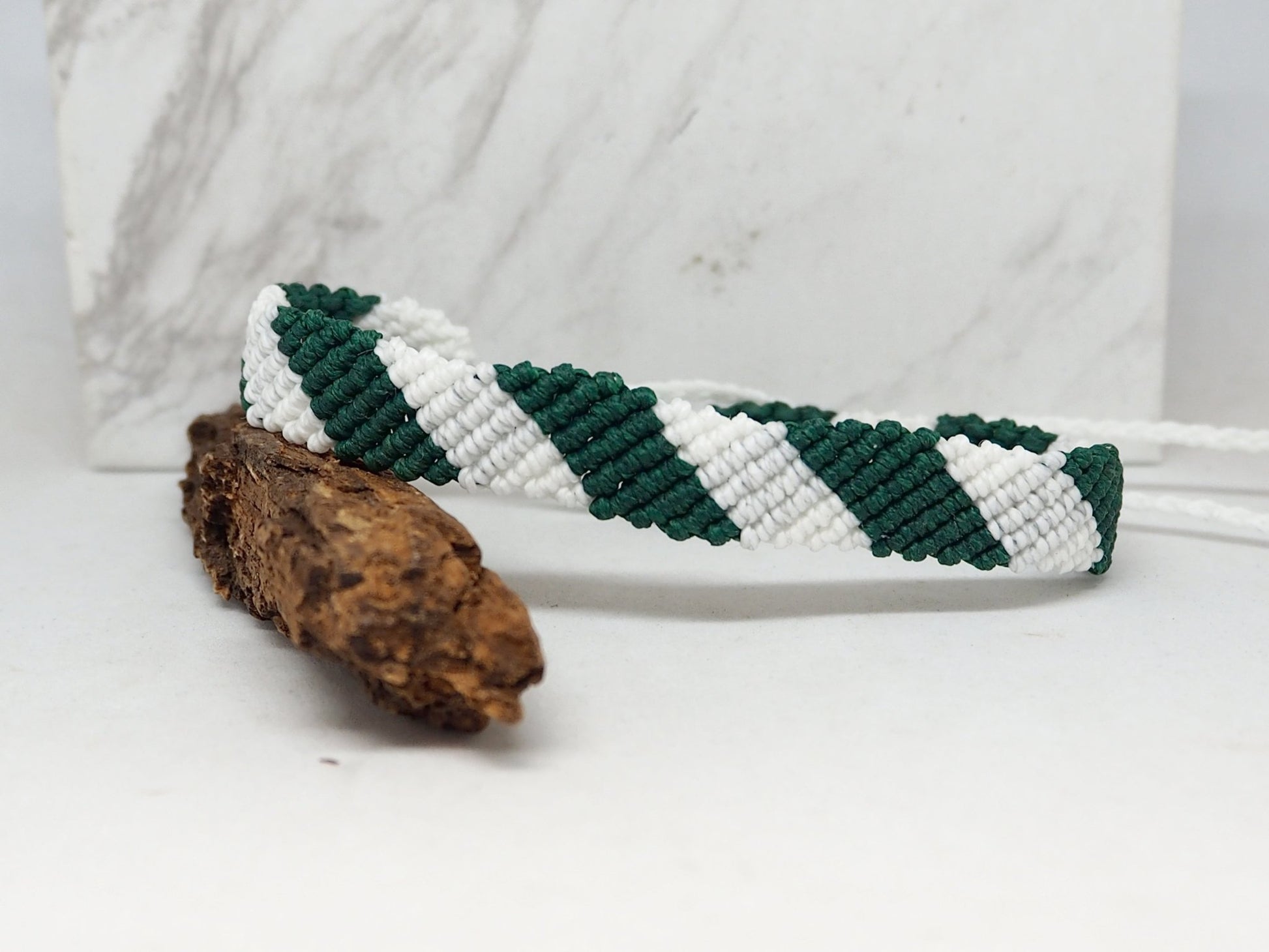 Pulseras de hilo roja y verde  - My Cuqui Shop #