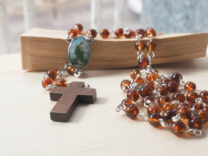 Rosario Cuquis San Judas Tadeo | Cuentas Acrílicas Marrones y Madera - My Cuqui Shop